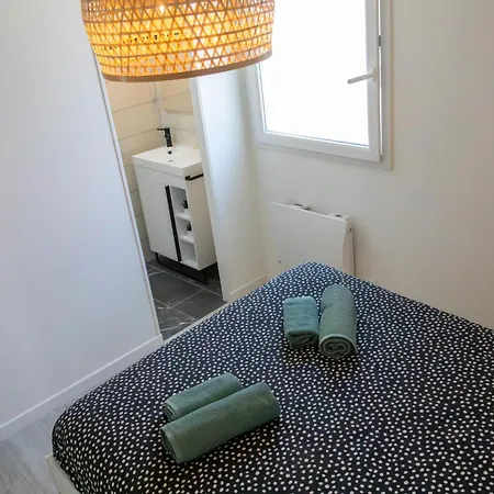 La Leucatine Classée 4 étoiles ! Bbq Belle Terrasse Clim&parking Privé - Famille Et Speciale *