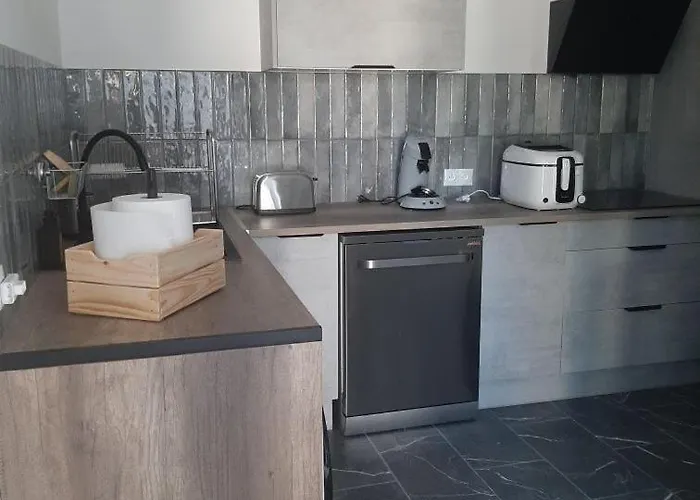 La Leucatine Classee 4 Etoiles, 2 ,1 Canape Convertible Dans Le Salon Et 2 Salles D'eau Лёкат